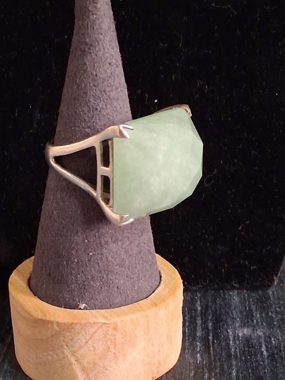 Vintage 925 Sterling Silver Large Hexagon Light Green Jade Statement Ring Size 9